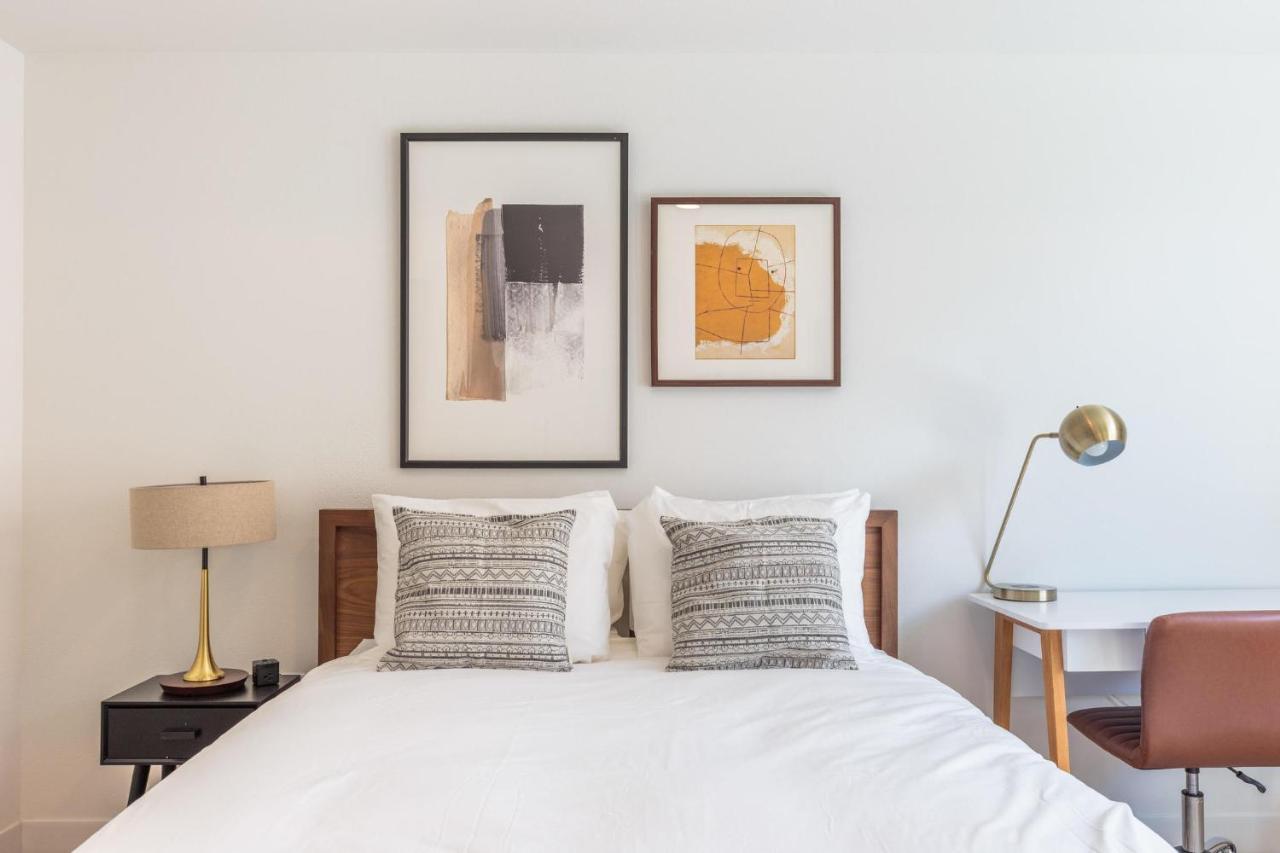 Studio Apartment In Vancouver Extérieur photo