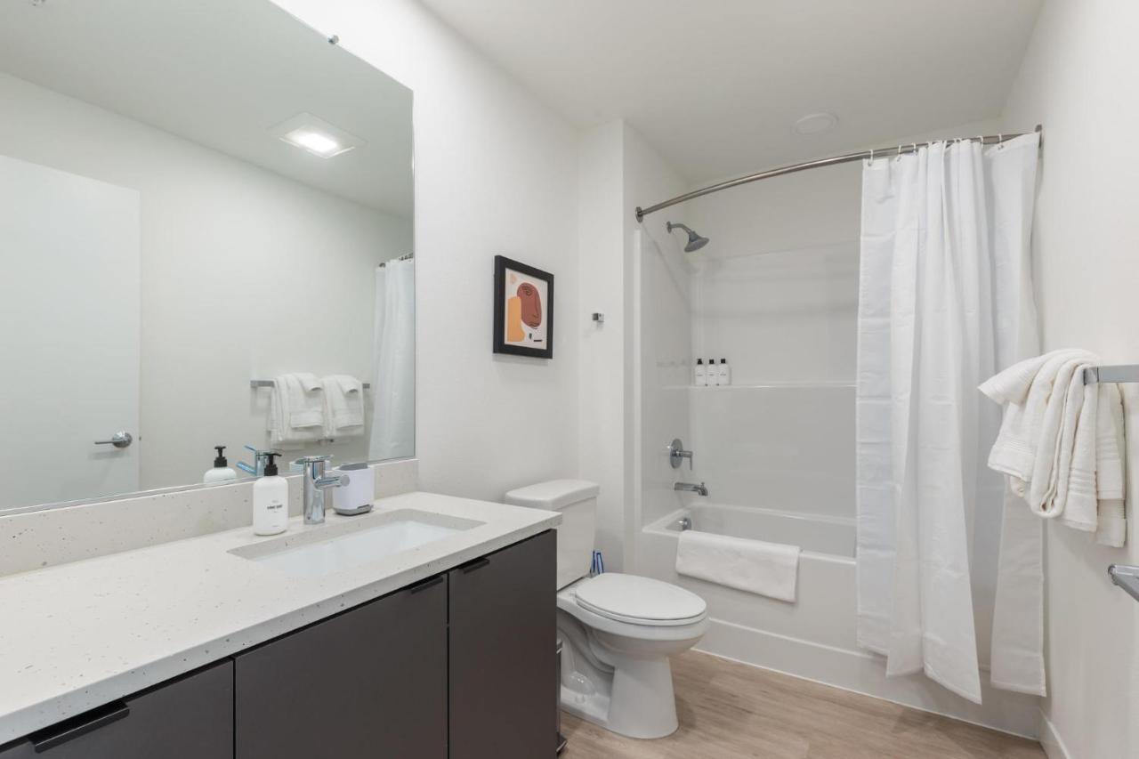 Studio Apartment In Vancouver Extérieur photo
