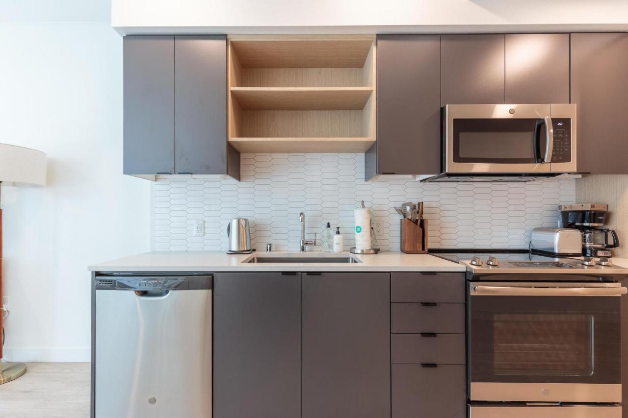 Studio Apartment In Vancouver Extérieur photo