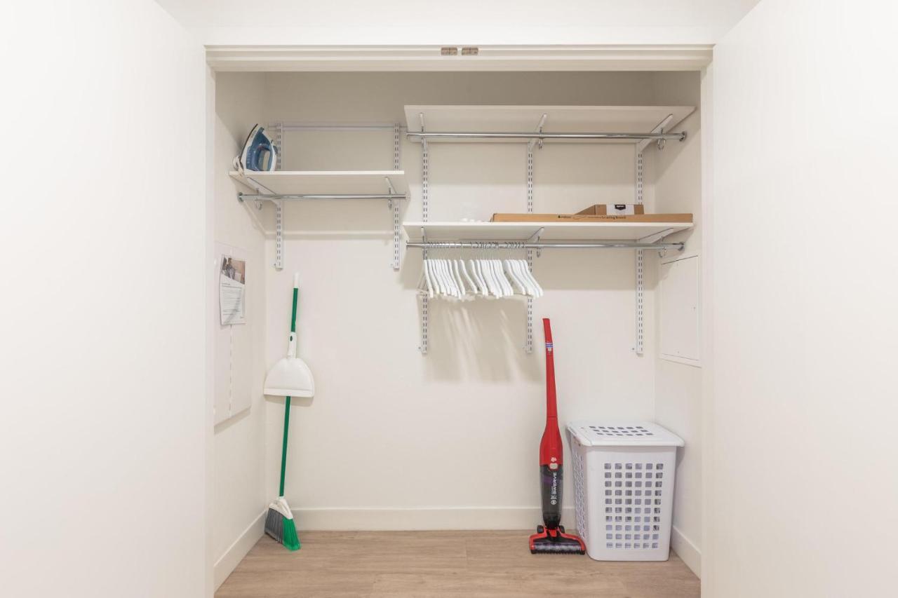 Studio Apartment In Vancouver Extérieur photo