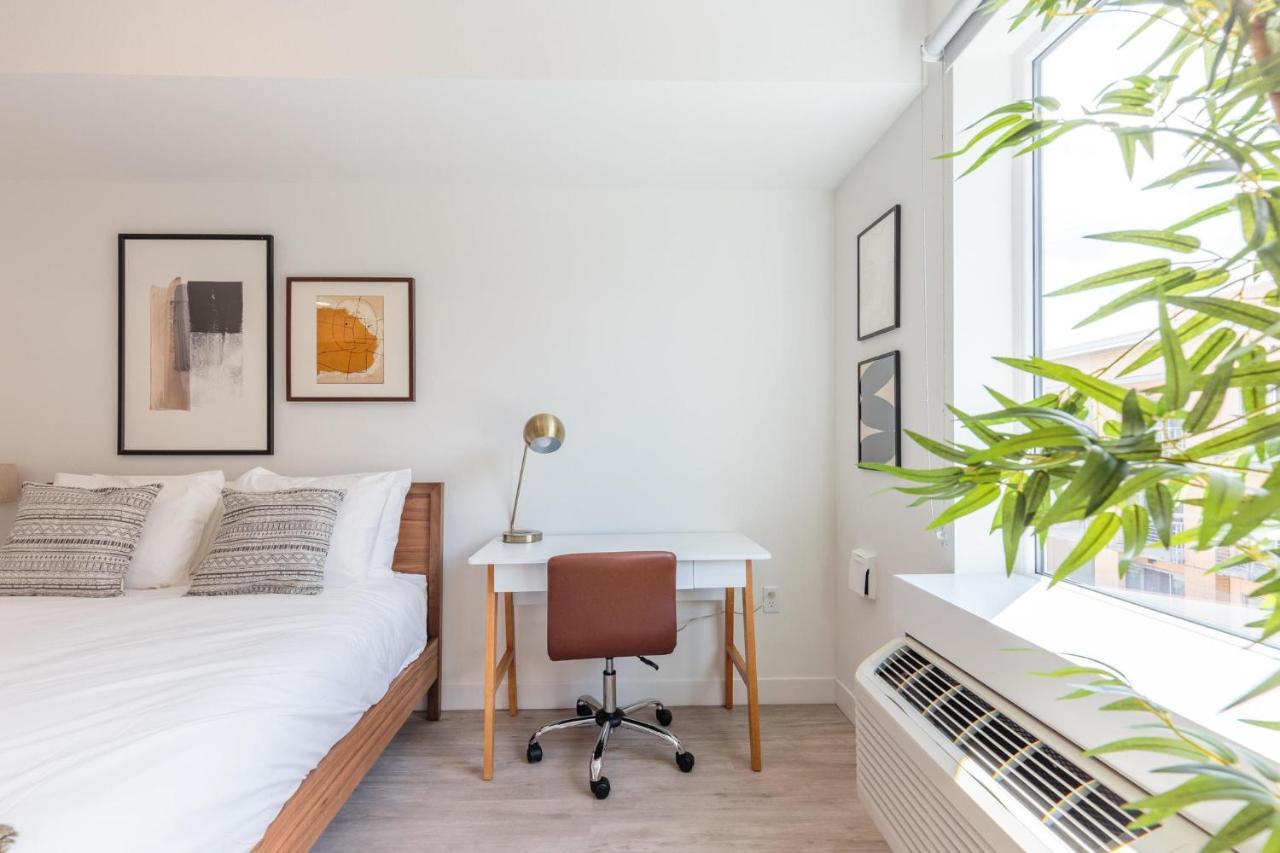 Studio Apartment In Vancouver Extérieur photo